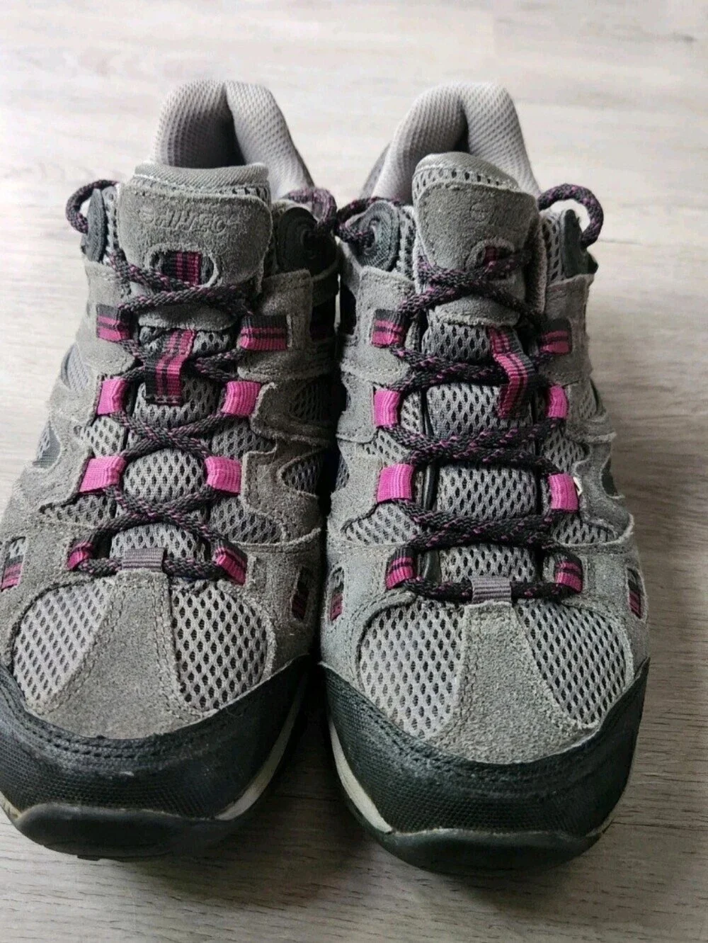 Hi-Tec Women's Ravus Vent Waterproof Hiking sneakers women size 7.5 gorpcore